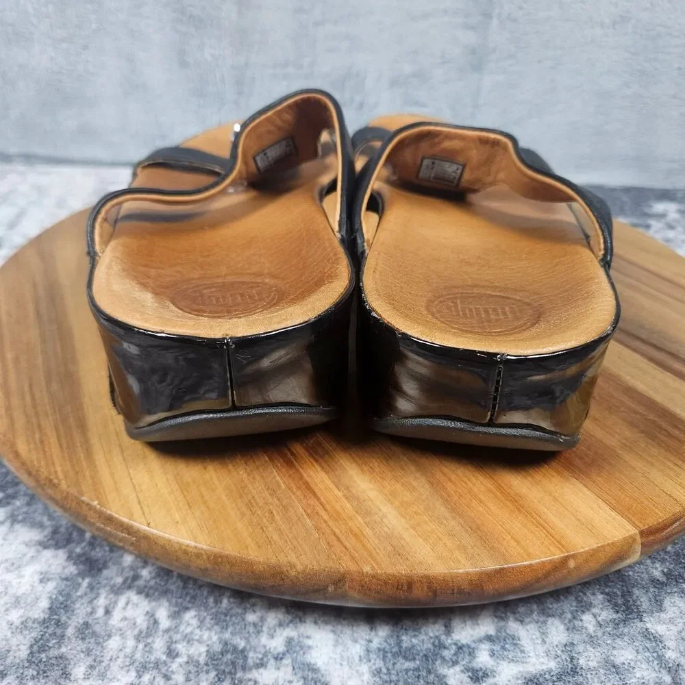 Fitflop Sandals Pietra II Womens 10 Black Leather Thongs Flip Flops Embellished
